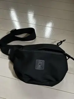 Jordan ブラック ボディバッグ