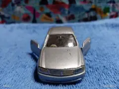 トミカ No.87 日産 セドリック 1999