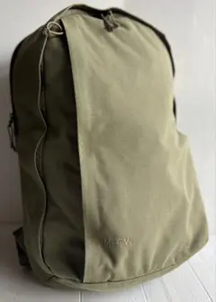 MOMENT M-TW バックパック ビジネスバッグ　21L オリーブ