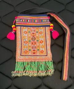 モン族　ショルダーバッグ　ポーチ　刺繍　タイ　チェンマイ　ビーズ