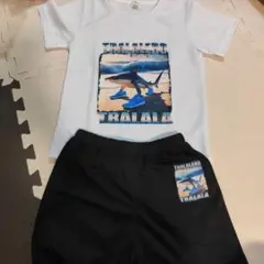 トラレロトラララ AIモンスター サメプリント Tシャツ＆ショートパンツ 120