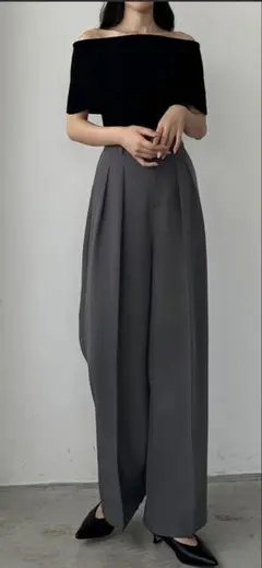 Louere グレー スラックス 未使用