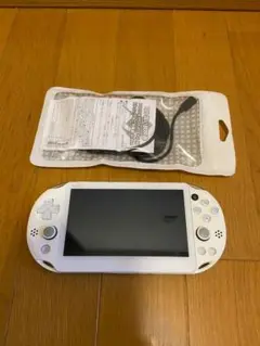 PS Vita ホワイト 本体 USBケーブル付き