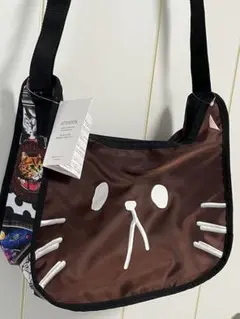未使用　ショルダーバッグ ブラウン　こげ茶色　猫　ネコ　ねこ　スカラー？