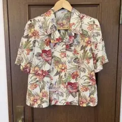レディース　花柄　半袖シャツ　VINVERT 旅行