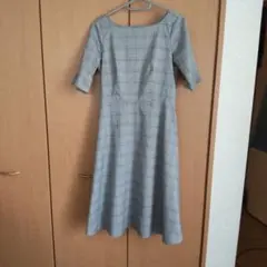 オフオングレー系チェック 半袖ワンピース美品