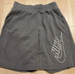 Nike グレー 半ズボン Mサイズ ポケット付き