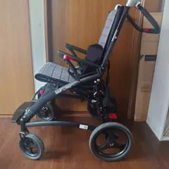 cricket サイズ2　クリケット　R82社　子供用　バギー 小児用福祉バギー【Cricket-クリケット-】 折り畳みの時の、ご