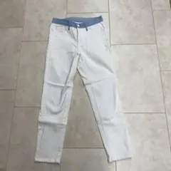 ホワイトデニムパンツ
