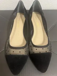 ブラック ドット柄 フラットシューズ