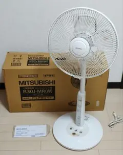 三菱 扇風機 R30-WE 昭和レトロ 動作確認済 原装箱付き 昭和レトロ 三菱電機 コンパック 扇風機 R30-W9 箱あり - メルカリ