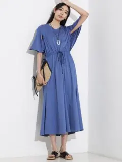 2025 春夏新作 カリテ qualite 新品 ケープワンピース＊青