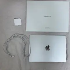 MacBook Air M2 シルバー
