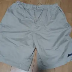 asics ベージュ ショートパンツ