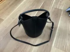 新品タグ付ブラック ショルダーバッグ 約20cm