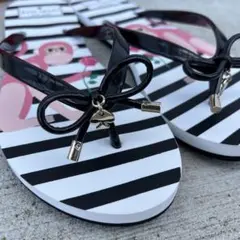 【新品未使用】Kate spade チャーム付きビーチサンダル　箱あり