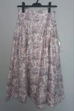 未使用タグ付き　クチュールブローチ　花柄スカート