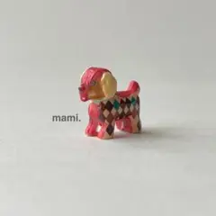 フェーヴ　犬のぬいぐるみ　フランス　フェーブ　ミニチュア陶器　f-3621