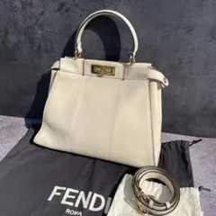 定価57万円✨ FENDI ピーカブー ミディアム レギュラー ライトベージュ