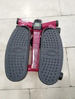 赤いステッパー デジタル表示付き