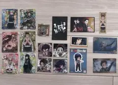鬼滅の刃 キャラクターシール16枚とカード２枚のセットです。