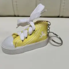 スニーカー型キーホルダー 黄色