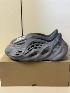 Item thumbnail for item bbf28272-5a37-481d-a423-7c28d42e7dc8