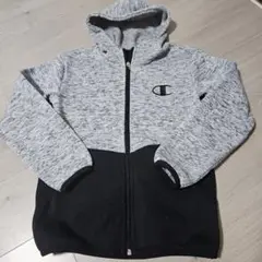 Champion グレーと黒のパーカー　150cmくらい