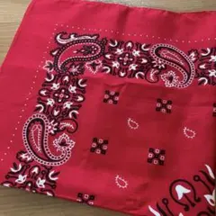 デッドストック 赤 バンダナ ヴィンテージ ペイズリー柄