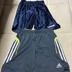 hummel ネイビー ハーフパンツ & adidas グレー ハーフパンツ