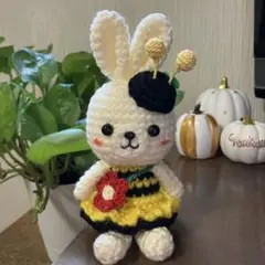 あみぐるみ　うさぎちゃん　ミツバチコーデ　ハロウィン