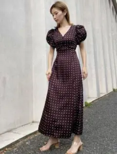 スナイデル　Sustainableギャザーパフスリーブドットワンピース