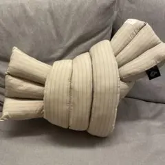 studio the blue boy musubi cushion