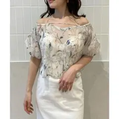 半額以下⭐︎ eimy istoire Effie flowerシアートップス