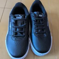 新品未使用☆PUMA ブラック スニーカー　18センチ