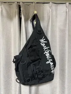 【美品】What is isnt スリングバッグ 黒