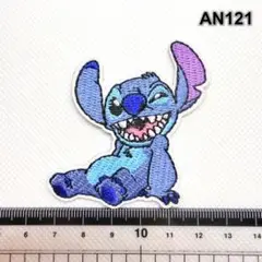 AN121 スティッチ　ウィンクする　アイロン接着　刺繍ワッペン　パッチ