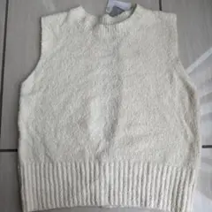 アイボリー バックオープン ノースリーブニットベスト L