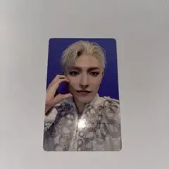 ATEEZ TOWARDS THE LIGHT封入トレカ ホンジュン