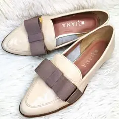 Item thumbnail for item 113d7765-d121-41be-906e-bfc643725f21