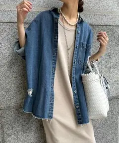 《美品》ドゥドゥ　人気カラー　ダメージデニムシャツ ブルー