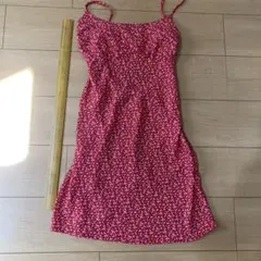 赤花柄キャミワンピース　ホリスター
