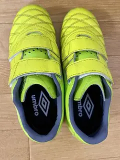 umbro イエロー サッカーシューズ ベルクロ
