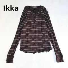 Q30【イッカ】ボーダーカットソー　キーネック　ブラウン