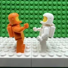 新品LEGOミニフィグ　クラシック宇宙飛行士オレンジ&ホワイト　タンク付き正規品