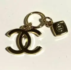 CHANEL ノベルティ　チャーム　ココマーク
