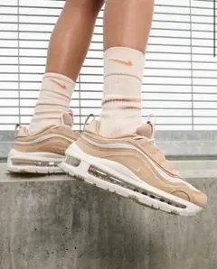 NIKE AIR MAX FUTURA SE 26 オシャレベージュ