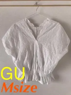 GUスカラップレースVネックブラウス M