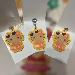 日焼けキティ　ストラップ　1つ
