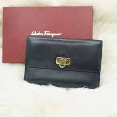 ✨極美品✨ Ferragamo ガンチーニ 財布 二つ折り 金具 折りたたみ